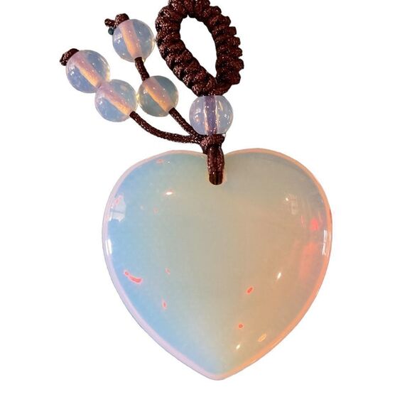Gorgeous Moonstone Heart Charm - Picture 2 of 3